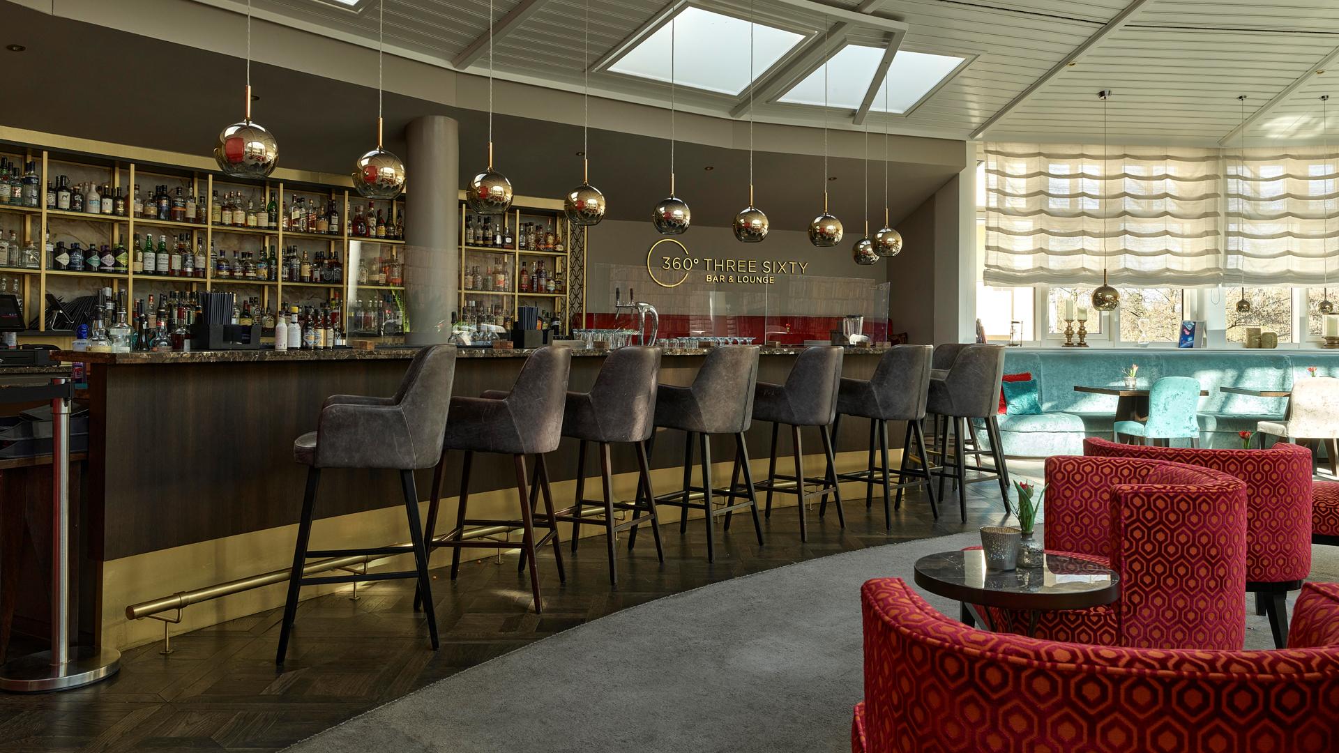 Die 360° Bar & Lounge im VILA VITA Rosenpark in Marburg 